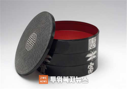 2018 공예트렌드페어 주요작품 갤러리관박여숙 화랑이경노은입사 원형 삼단 찬합