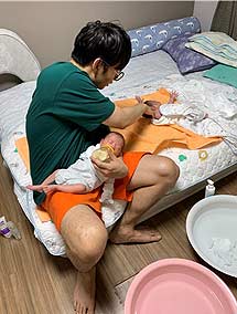 으뜸상 쌍둥이 육아  2배의 힘듦 그리고 32배의 행복황대연