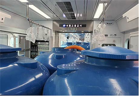 새로 도입된 전동차 초도편성 본선 시운전 중 칸당 20톤씩 물로 만차 조건을 만들어 주요기기 작동 시험