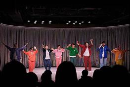 한국 수어, 한국어, 그리고 움직임의 언어… 농인과 청인, 남녀노소 누구나 함께 할 수 있는 ‘춤이 되고 말이 되고’ 개막 기사 이미지