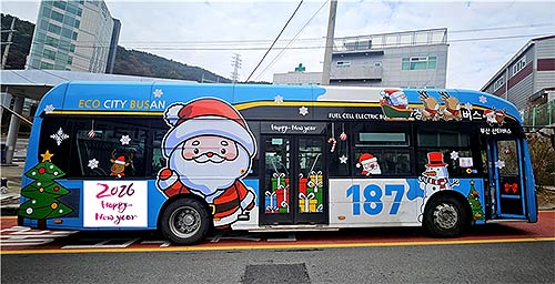 우 산타버스 외관