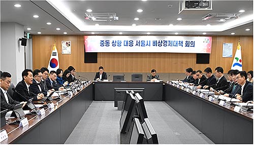 오세훈 서울시장이 23일월 서울시청에서 열린 중동 상황 대응 비상경제대책 현장 간담회에서 발언하고 있다