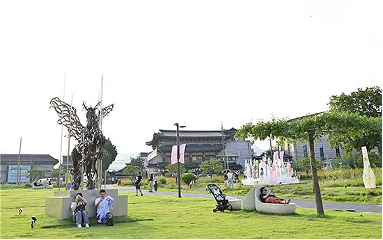 2024년 제1회 서울조각페스티벌 열린송현녹지광장