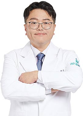 새기준병원 장한진 대표원장신경외과